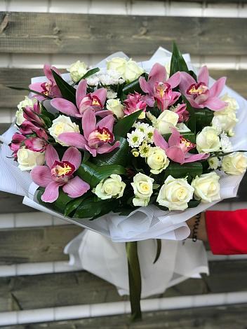 Букет цветов из: Розы и Хризантемы в Потьме