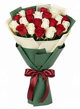 Букет Микс из красных и белых роз в Потьме