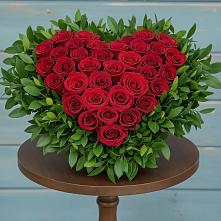 Цветочная композиция из Розы в виде сердца в Потьме