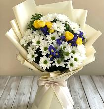 Букет цветов из:  Ирисы, Хризантемы и Розы #REPLACE_PRED# Потьме