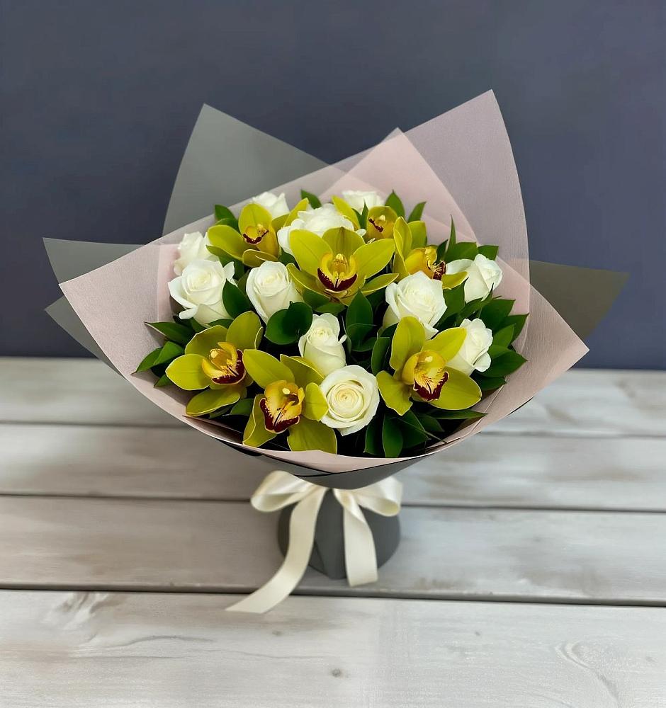 Букет цветов из: Орхидеи и Розы в Потьме