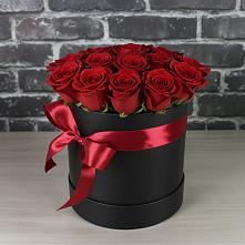 Цветочная композиция из Розы в шляпной коробке #REPLACE_PRED# Потьме