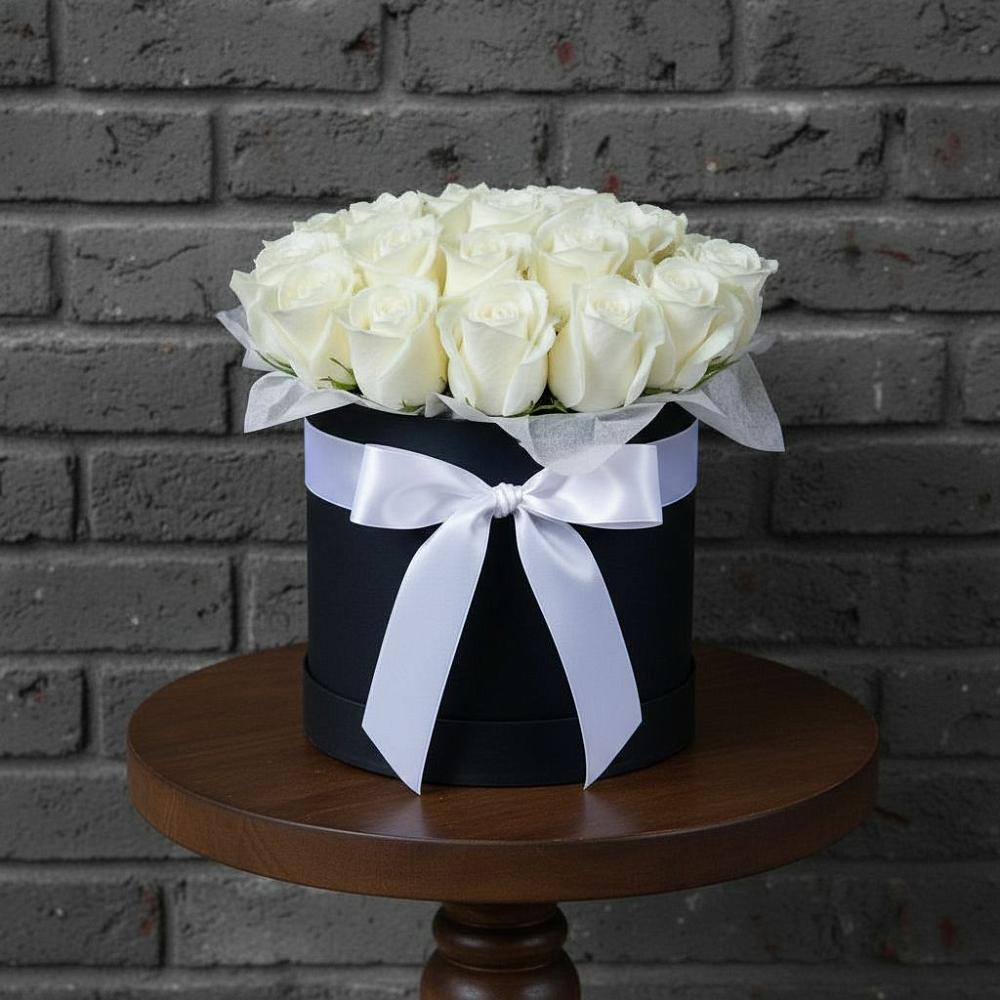 Цветочная композиция из Розы в шляпной коробке в Потьме