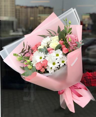 Букет цветов из: Розы, Лизиантусы и Хризантемы в Потьме