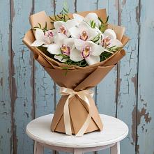Букет цветов из:  Орхидеи и Розы #REPLACE_PRED# Потьме